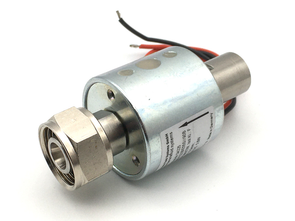 2/2-Wege-Coaxial-Getränke-Magnetventil BMV72328 in Edelstahl strömungsoptimiert mit runder Spule für Bier, kohlensäurehaltige Getränke